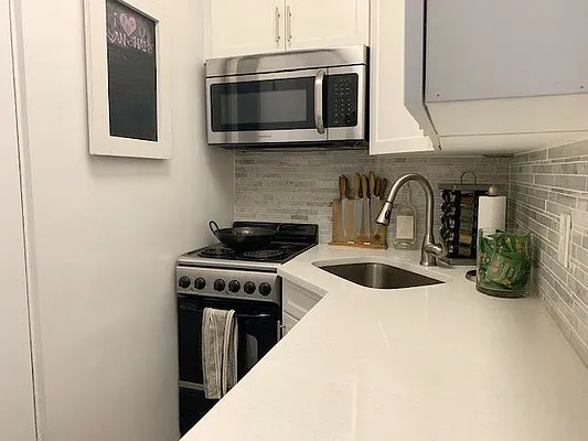 Rented by Rachel Realty | media 20