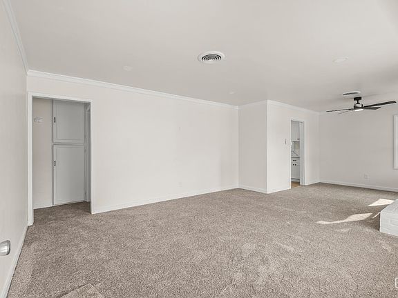3rd image of 471 Poplar Ave