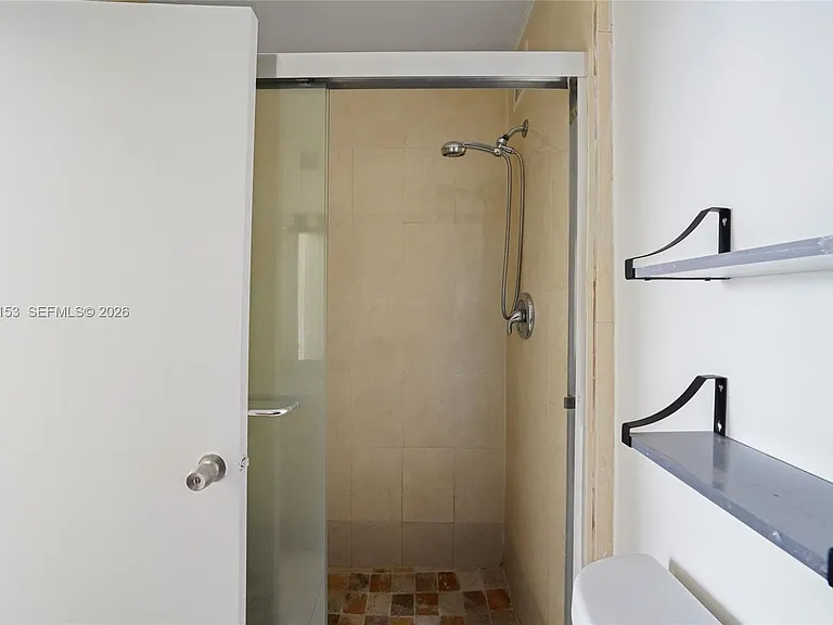 2000 NE 135th St #1010 — Photo 26