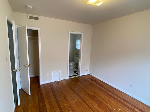 3rd image of 3333 Idlewood Ave