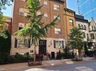 37 E Division St #3C, Chicago, IL 60610