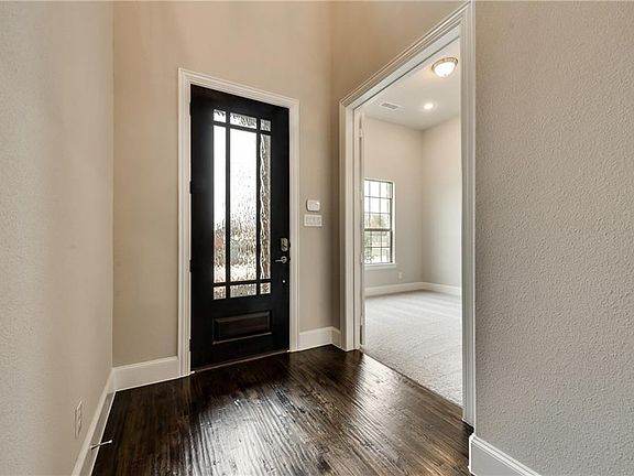 3rd image of 4920 Durham Dr