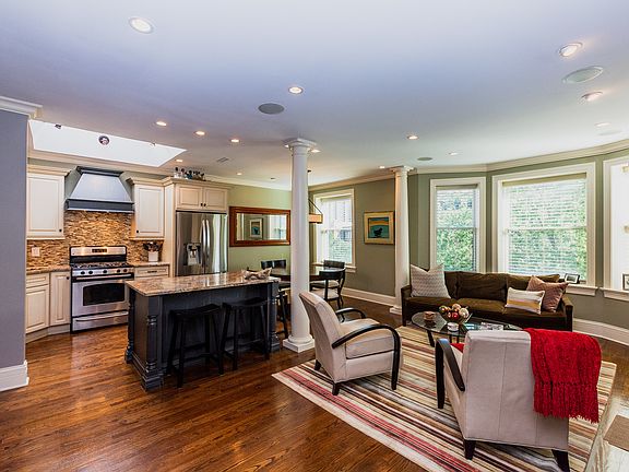 4th image of 4026 N Clarendon Ave APT 3S