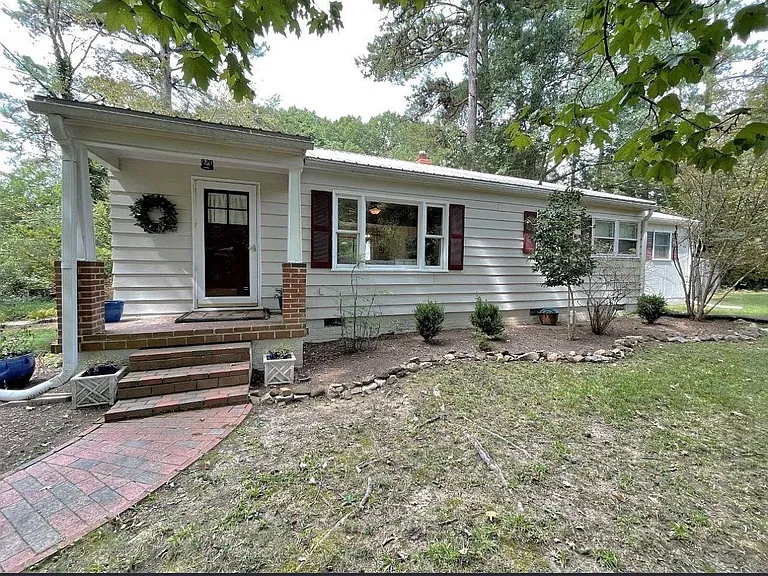 320 Barclay Rd — Photo 20