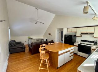25 Bath Ln, Kennebunkport, ME 04046