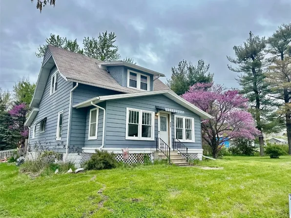 608 South St, Urbana, IA 52345