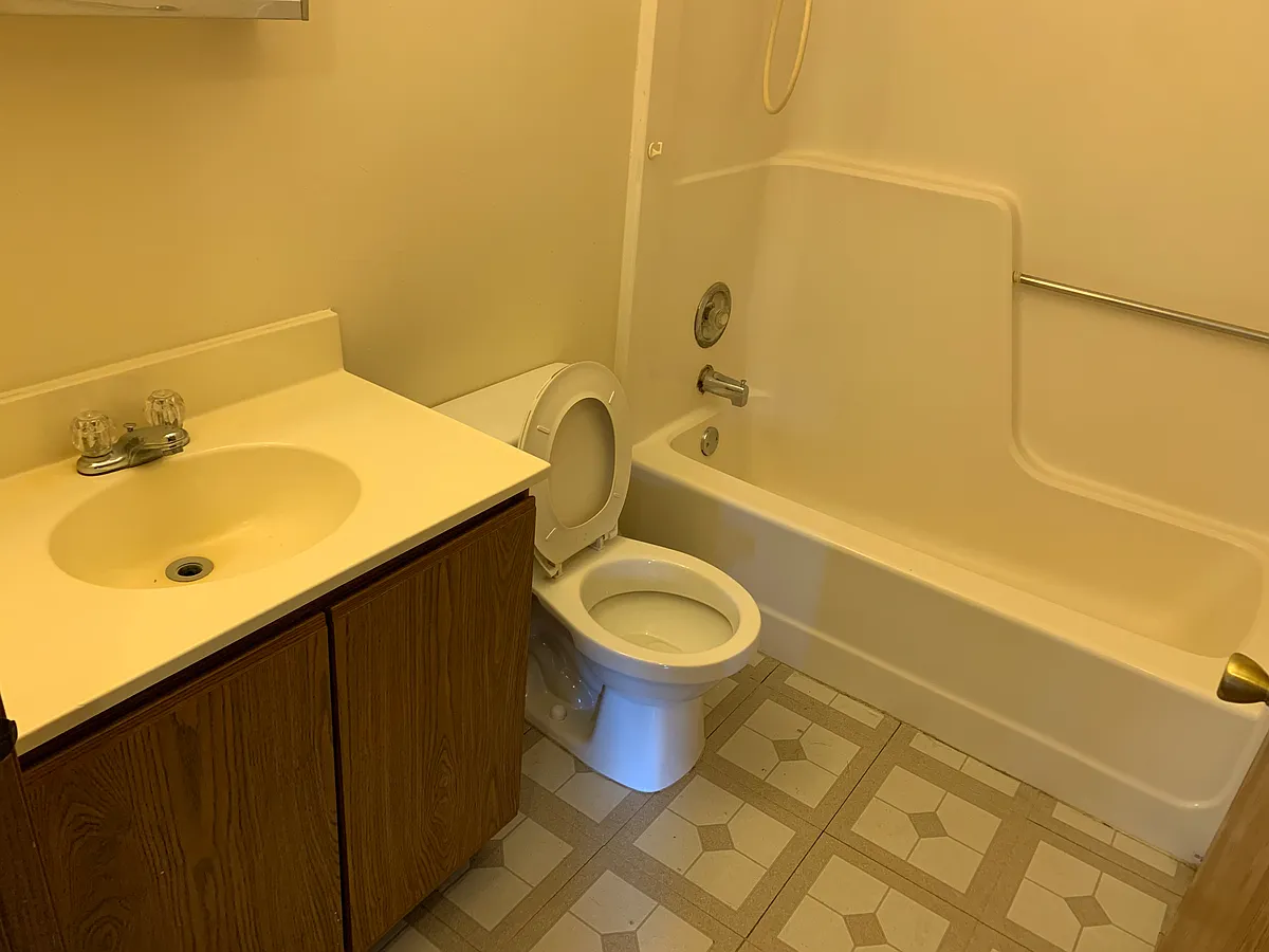 Building Photo - 1112 Devney Dr #2