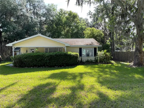 12385 SE 130th Ave, Ocklawaha, FL 32179