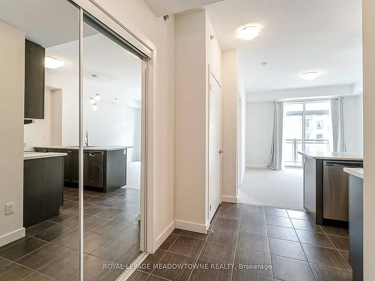 2486 Old Bronte Rd #402 — Photo 7