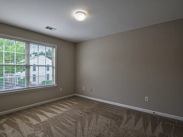 2716 Ashleigh Ln — Photo 22