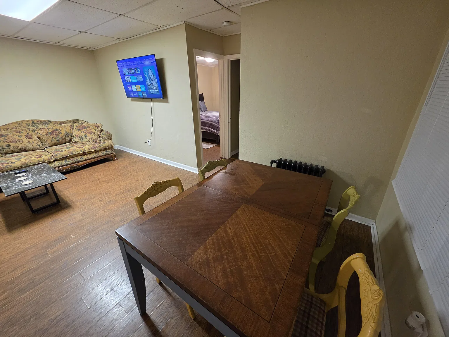856 Thomas Ave — Photo 1