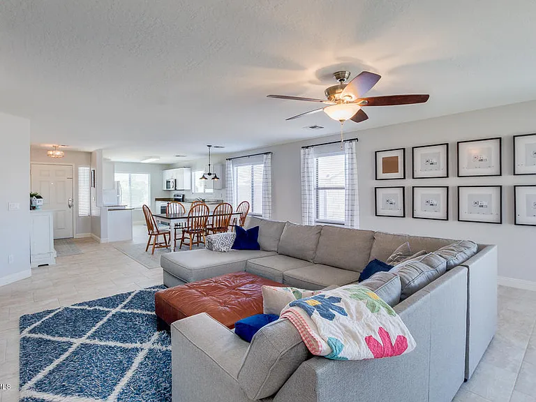 3868 W Carlos Ln — Photo 14