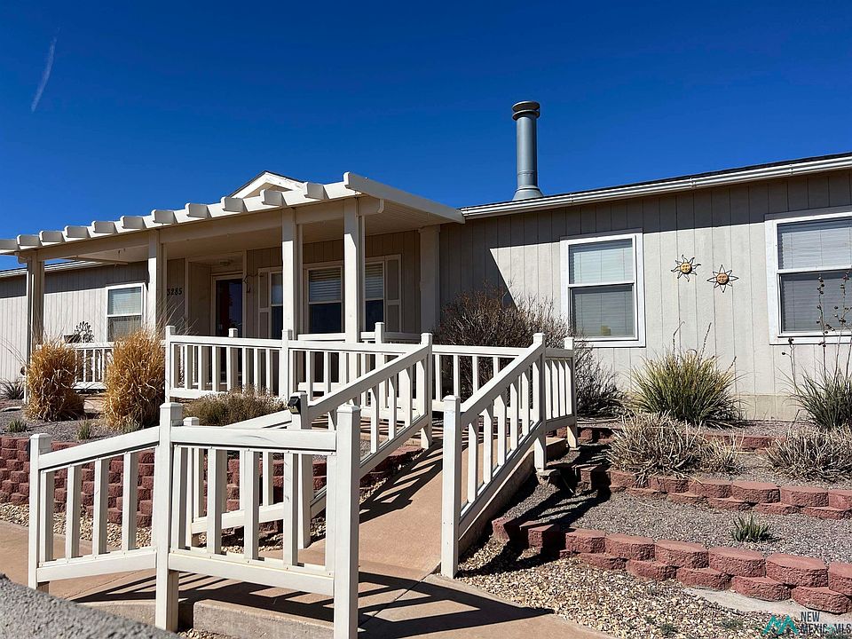1st image of 3285 Tennyson Dr NE