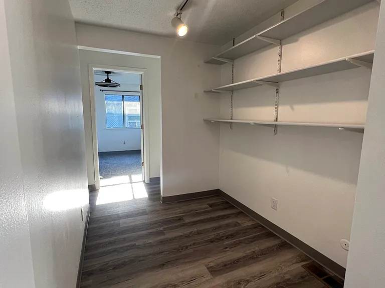 838 Dakota Ave — Photo 12