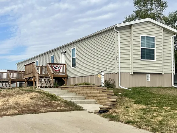 105 Hollowood Trl, Fort Pierre, SD 57532