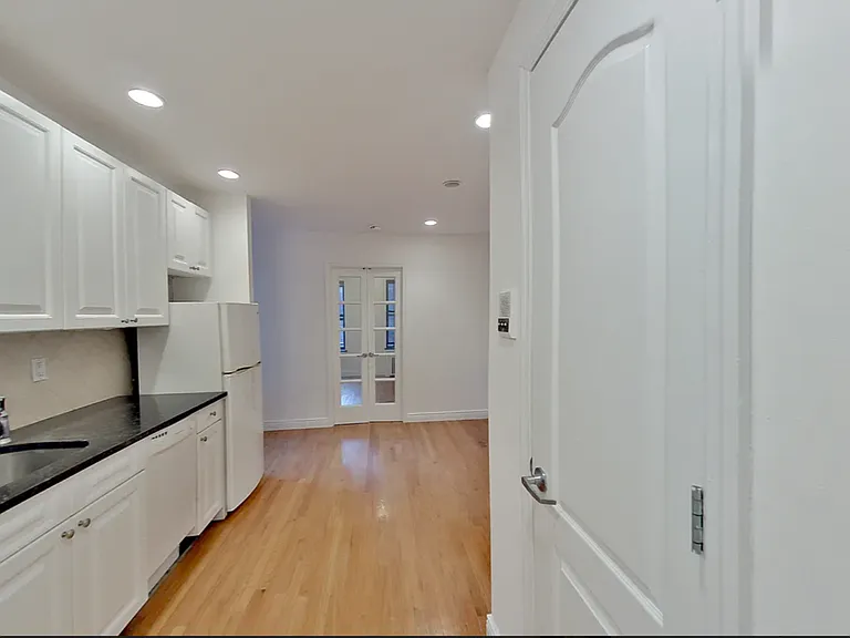 103 Lexington Ave #1A — Photo 1