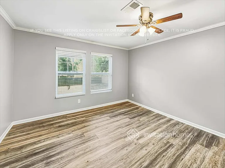 524 Warren Ave — Photo 6