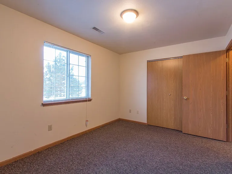 Whispering Pines Apartments — Photo 12