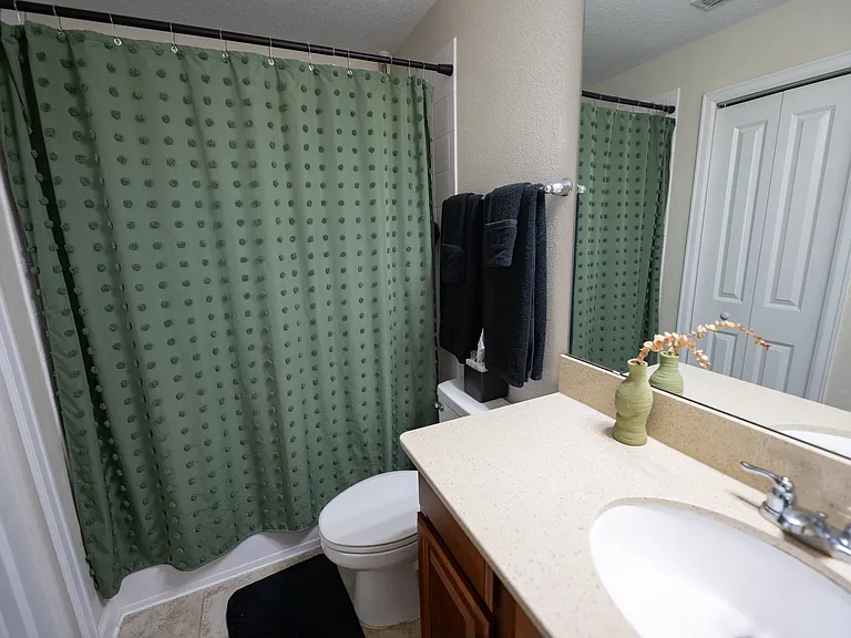 Upstairs | Bathroom