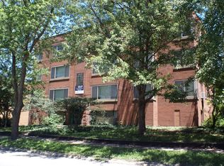 708 S 1st St APT 10, Champaign, IL 61820
