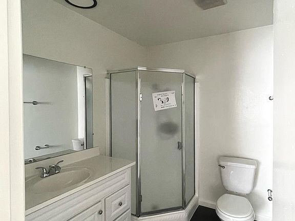 5th image of 14401 Hartsook St #304