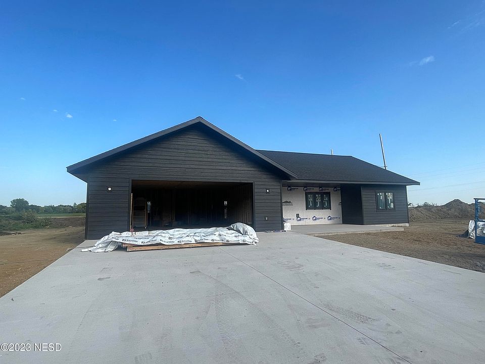 1107 Adams Dr, Milbank, SD 57252 MLS 246842 Zillow