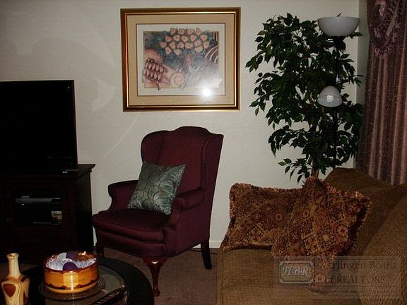 5th image of 2602 Poinciana St