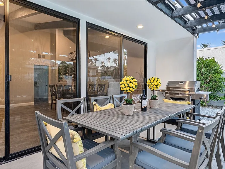 75407 Montecito Dr — Photo 35