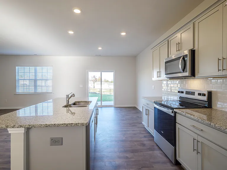 203 Moore Creek Dr — Photo 6