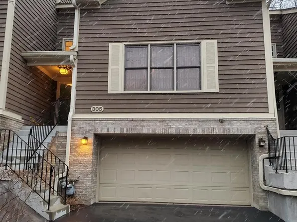 305 N Water St, Batavia, IL 60510