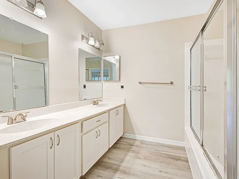 Spacious Bathroom with Lots of Storage