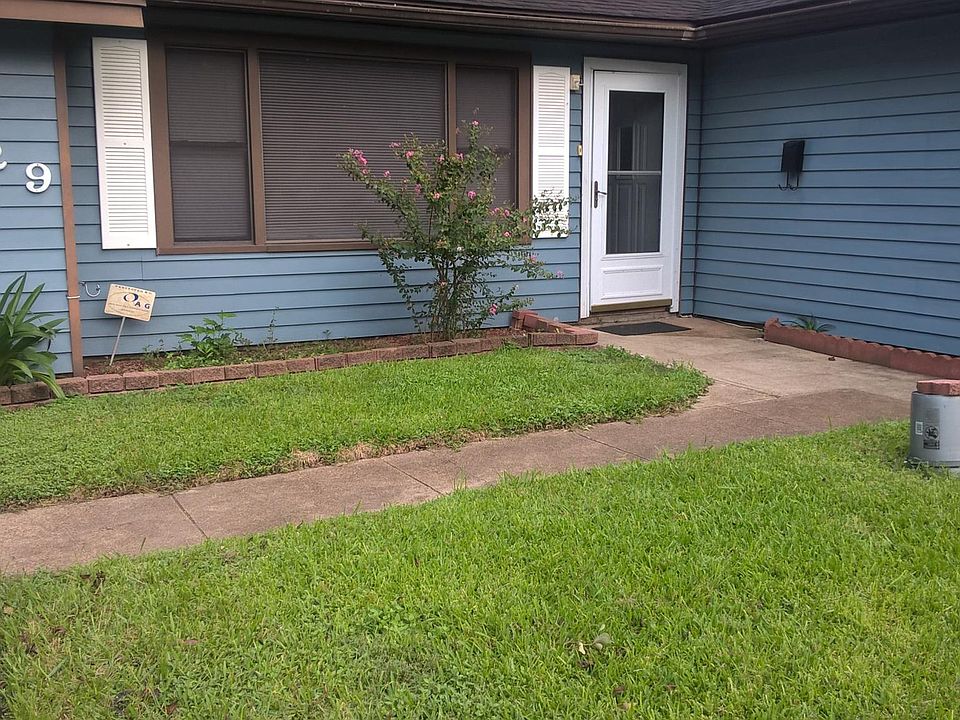 2nd image of 929 Magnolia St