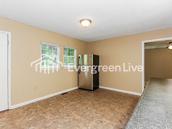 2nd image of 438 Riverside Ln