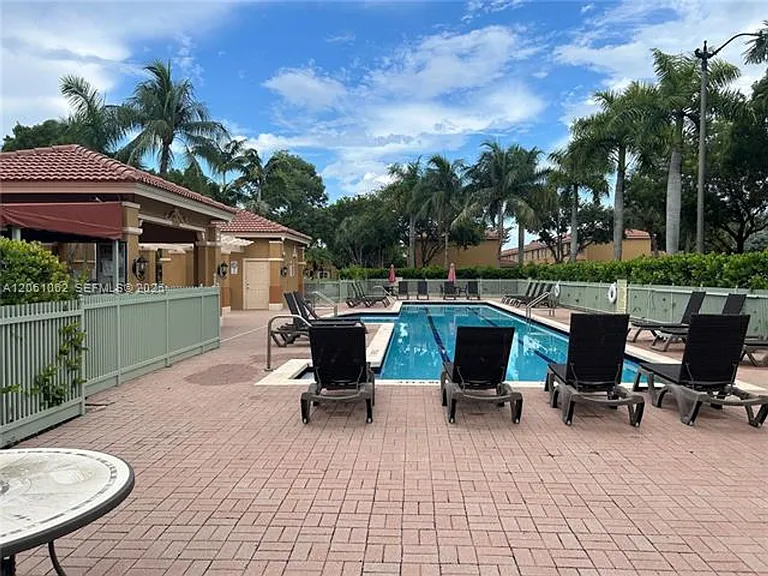 8508 NW 141st Ter #CU-501 — Photo 30