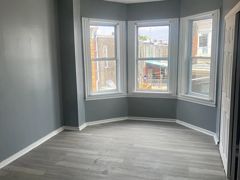 2106 S Shields St — Photo 11