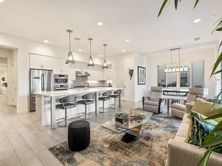 1701 Retreat Cir — Photo 8