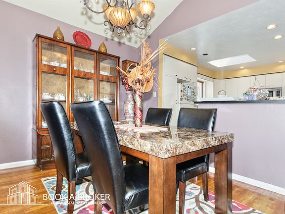 4th image of 10564 Avenue M