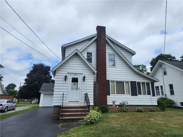 123 Roseland Ave, Medina, NY 14103