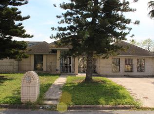 1124 S Cherry Blossom Cir, Weslaco, TX 78596