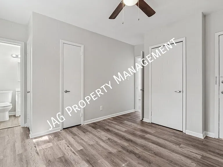 1123 Lasalle St #1 — Photo 10