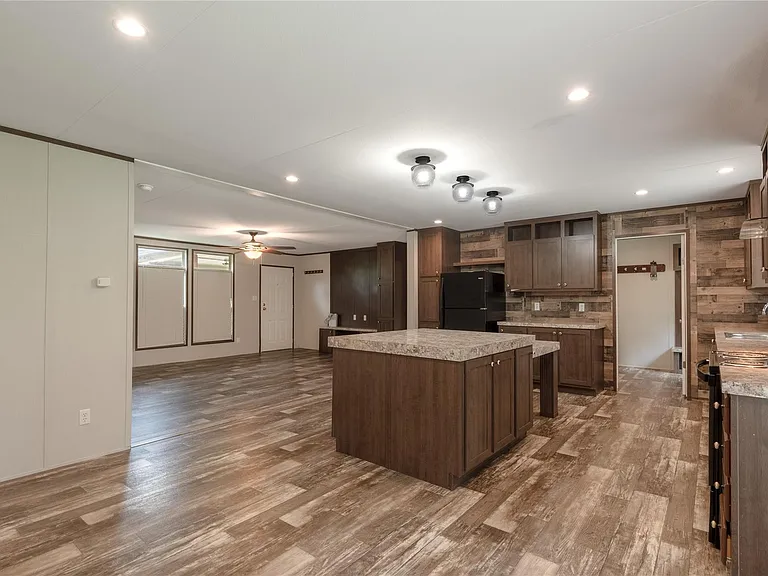 3011 Simmons St — Photo 12