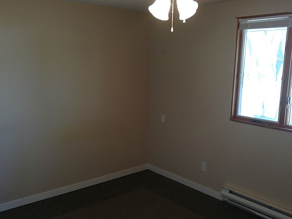 4th image of 609 Spring St