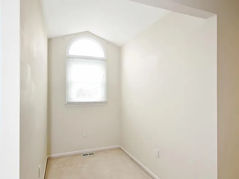 307 Jonathan Ct — Photo 22
