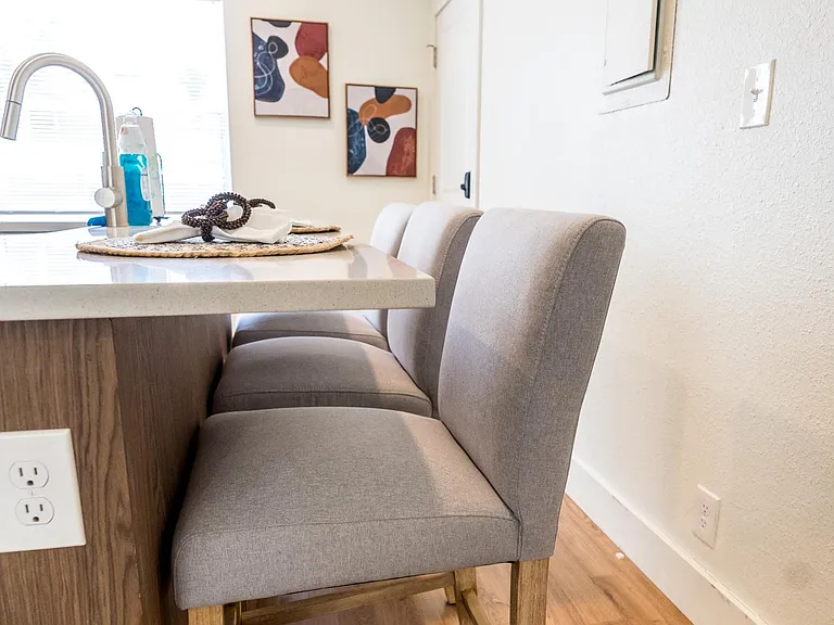 2160 Riverside Ave #5 — Photo 6