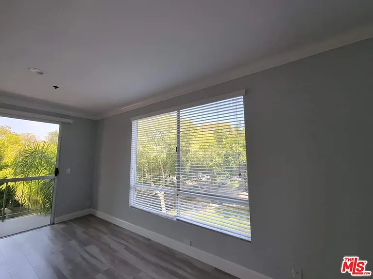 1844 Thayer Ave #102 — Photo 6