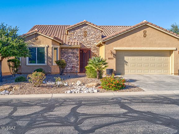 2nd image of 60892 E Arroyo Vista Dr