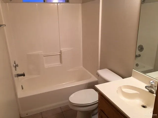 710 S Dfw Dr — Photo 9