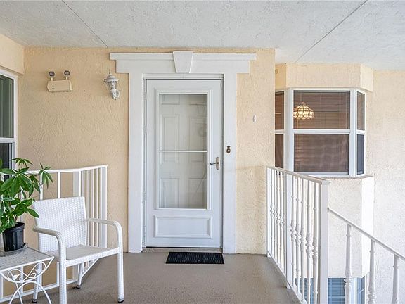 2nd image of 675 W Lake Jasmine Cir Unit 675-206