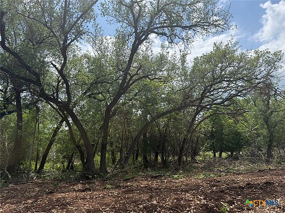 3rd image of 14 Silverleaf Rdg