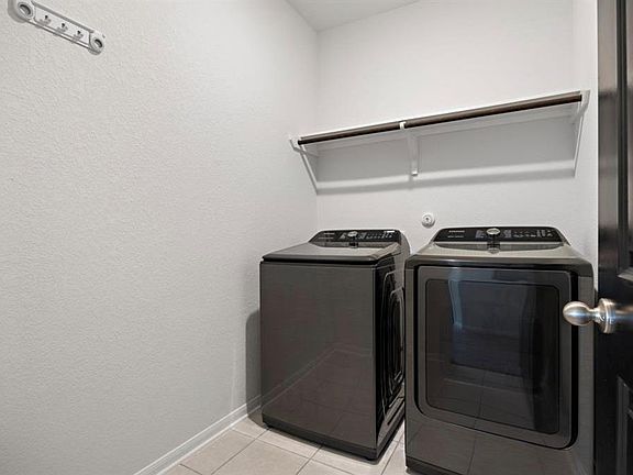 2nd image of 5837 Bianca Dr